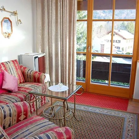 - - Heidelberg Inkl. Chiemgaukarte ホテル